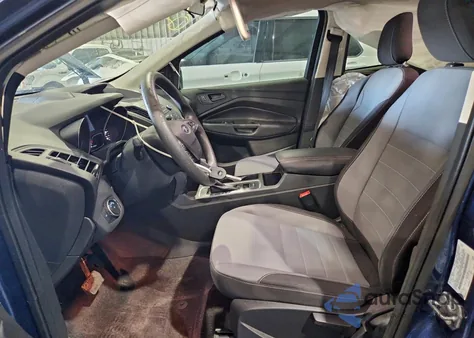 2018 Ford Escape S z USA, uszkodzony, nr VIN 1FMCU0F77JUB36895